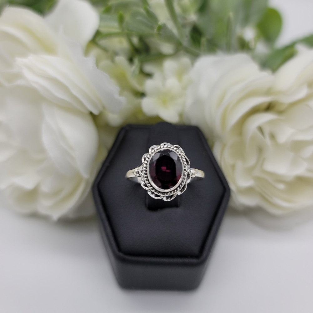 🥰 ROPED GARNET RING - Picture 8 of 8